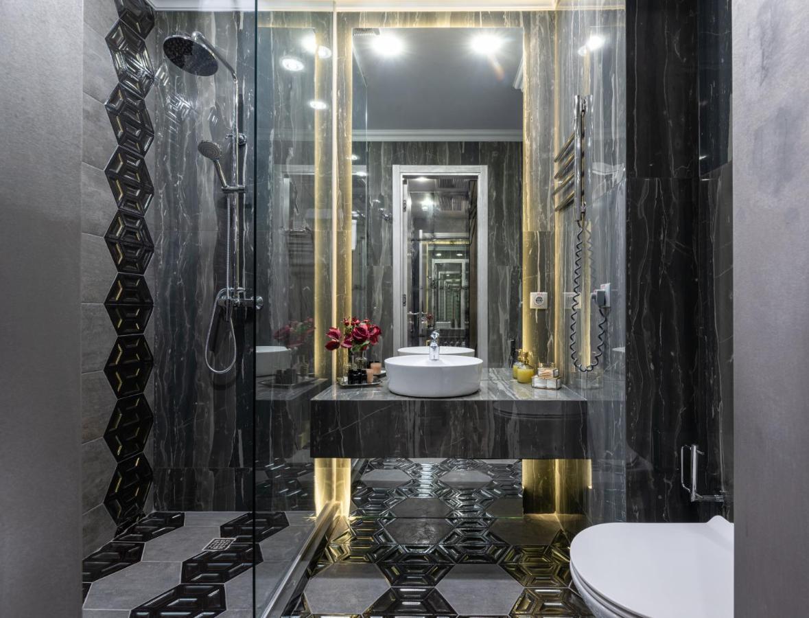 Mr Grey Boutique Hotel Odessa Exterior photo